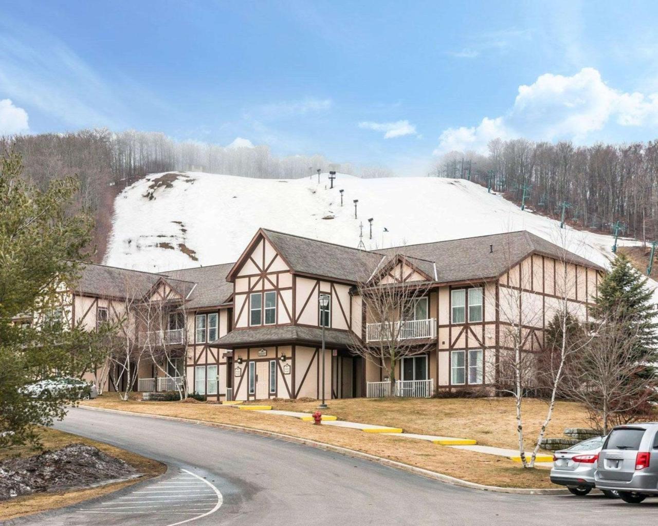 Mountain Run At Boyne Hotel Boyne Falls Exterior photo